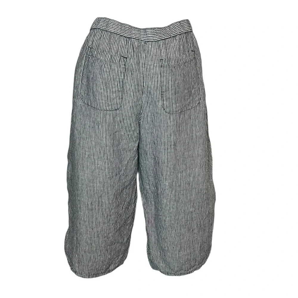 Coldwater Creek grey stripe linen capri pants with pockets size L petite